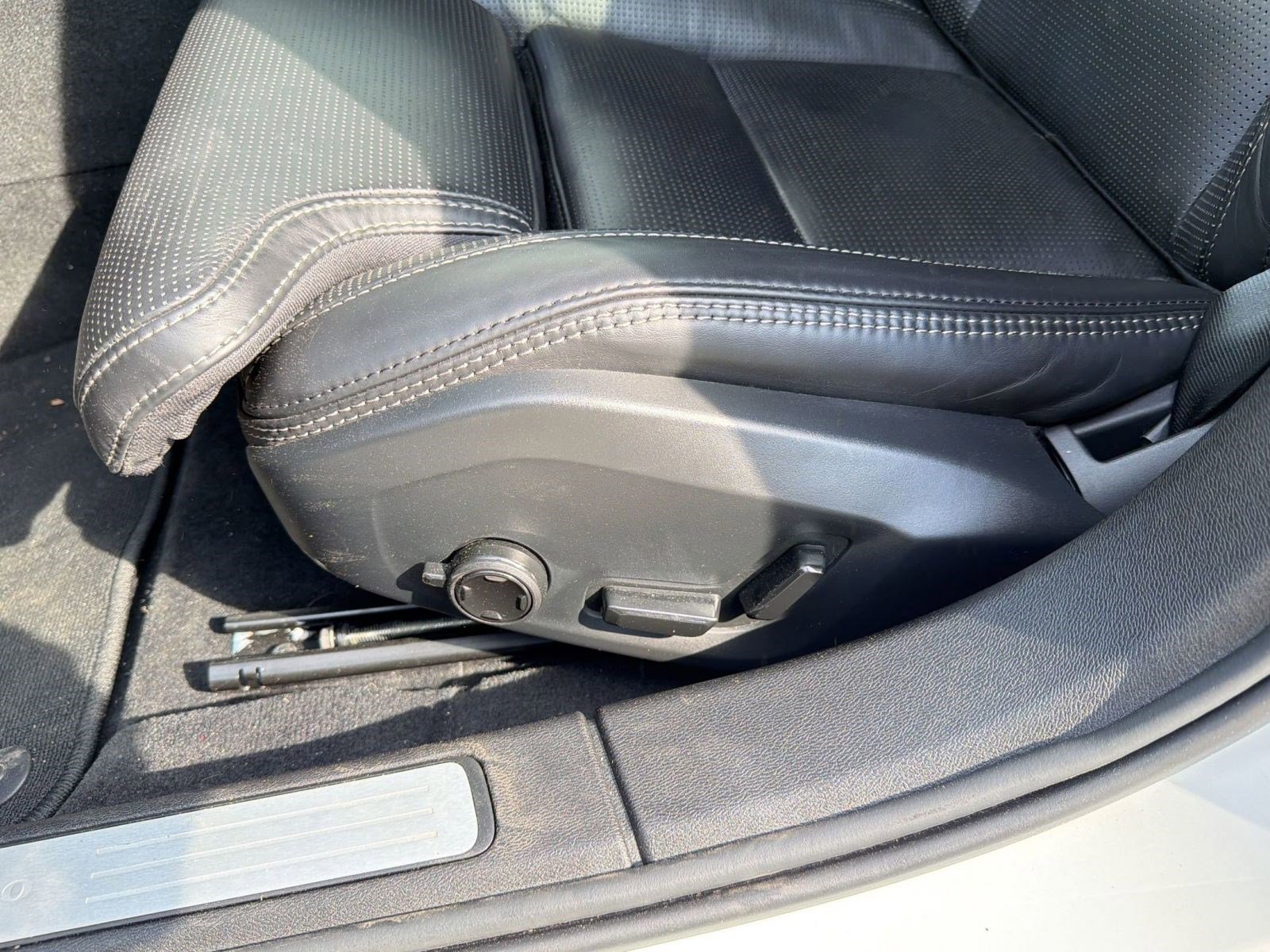 Certified 2024 Volvo V60 B5 Cross Country Ultimate image 14