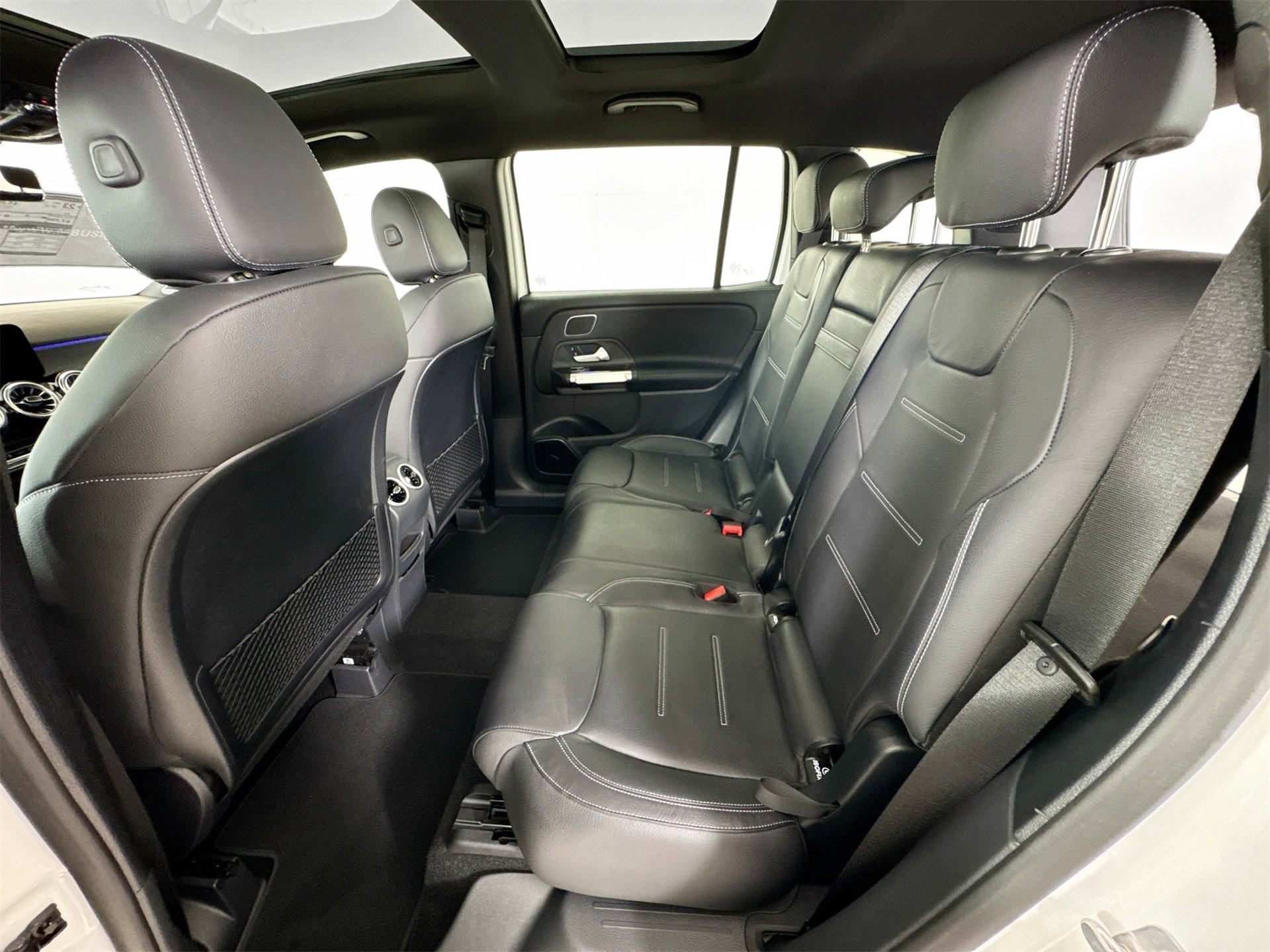 New 2026 Mercedes-Benz GLB 35 AMG 4MATIC image 26