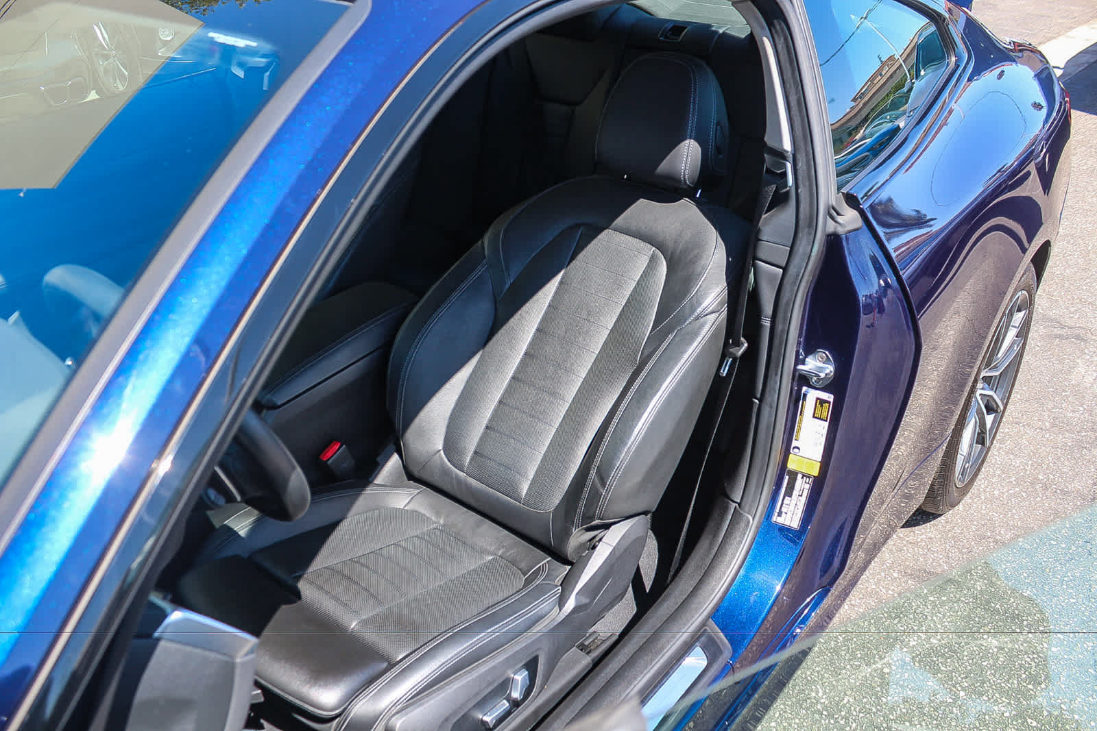 Used 2023 BMW 430i Coupe w/ Premium Package RWD image 25