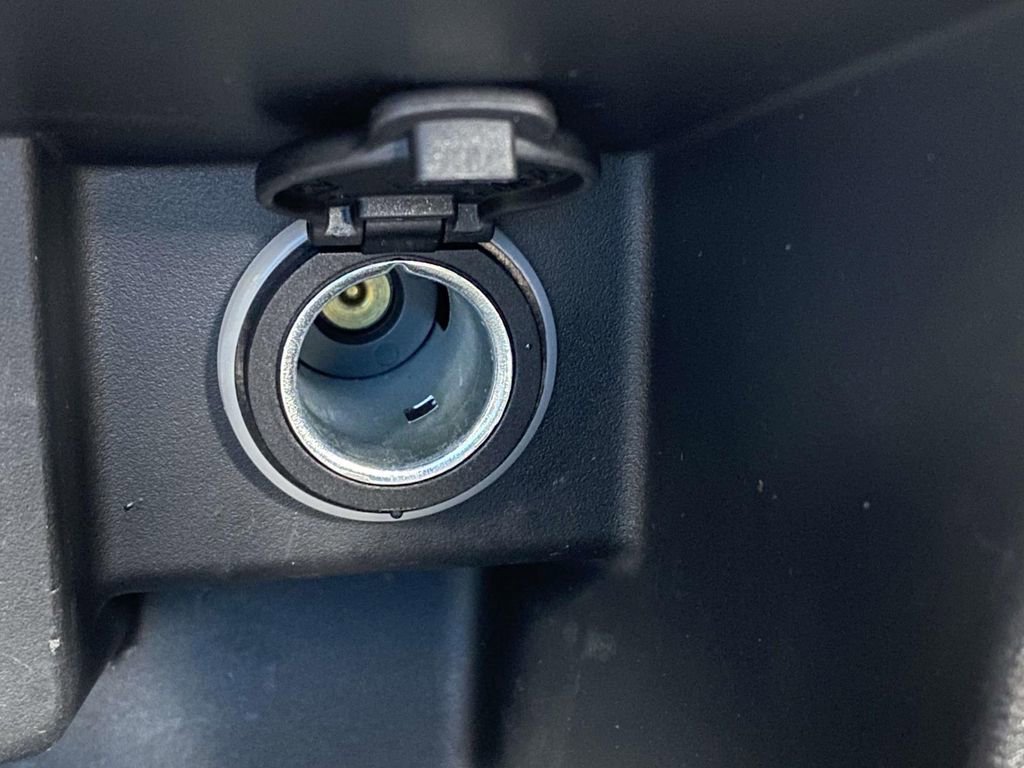 Used 2024 Nissan Kicks SV image 28