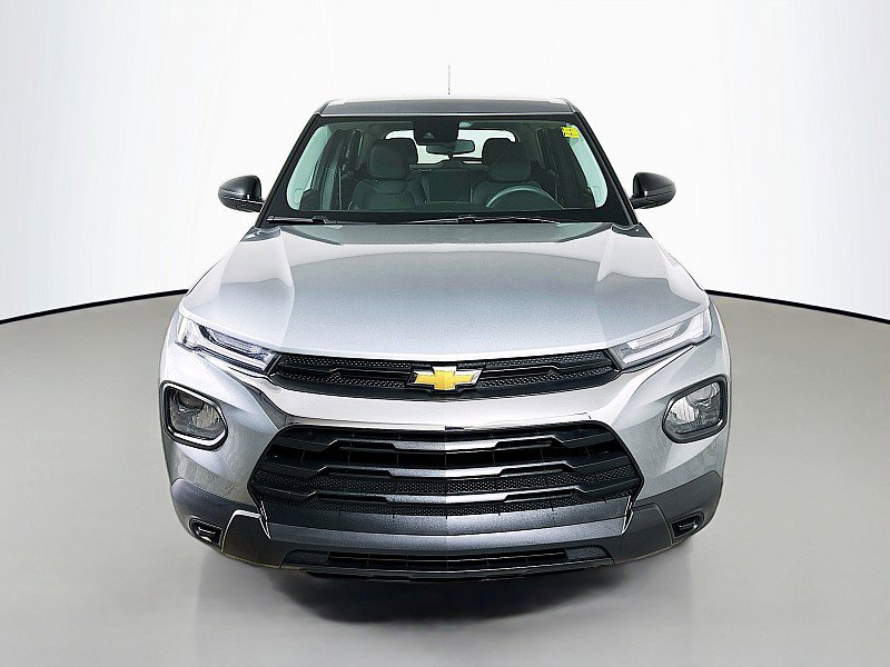 Used 2023 Chevrolet TrailBlazer LS image 2