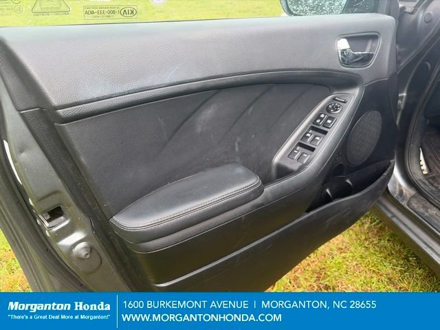 Used 2016 Kia Forte SX FWD image 11
