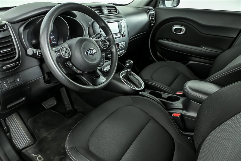 Used 2017 Kia Soul + FWD image 14