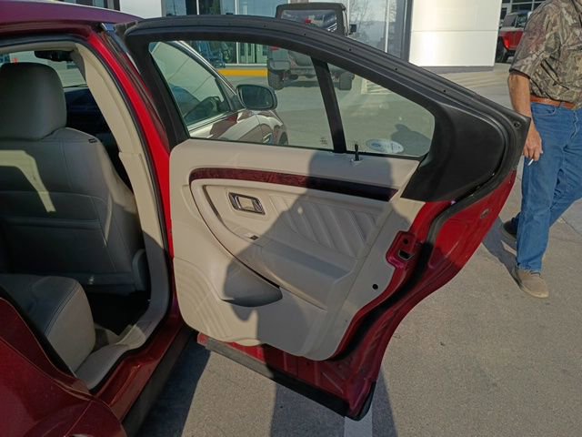 Used 2010 Ford Taurus Limited image 23