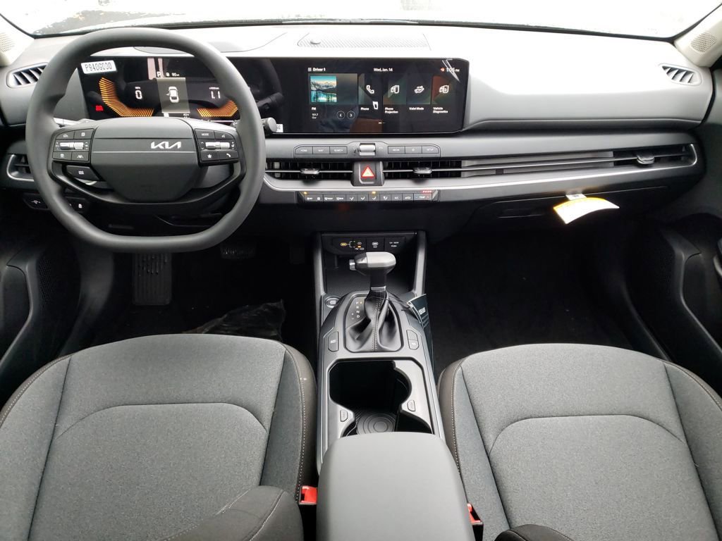 New 2025 Kia K4 LXS image 10