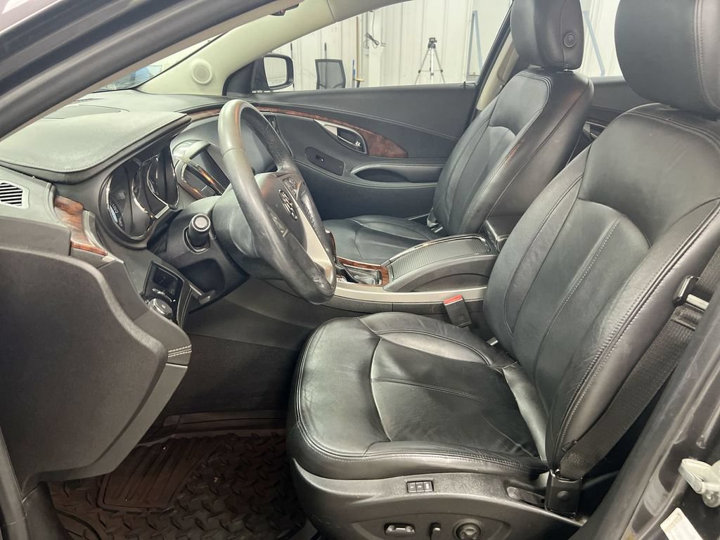 Used 2013 Buick LaCrosse Leather FWD image 18