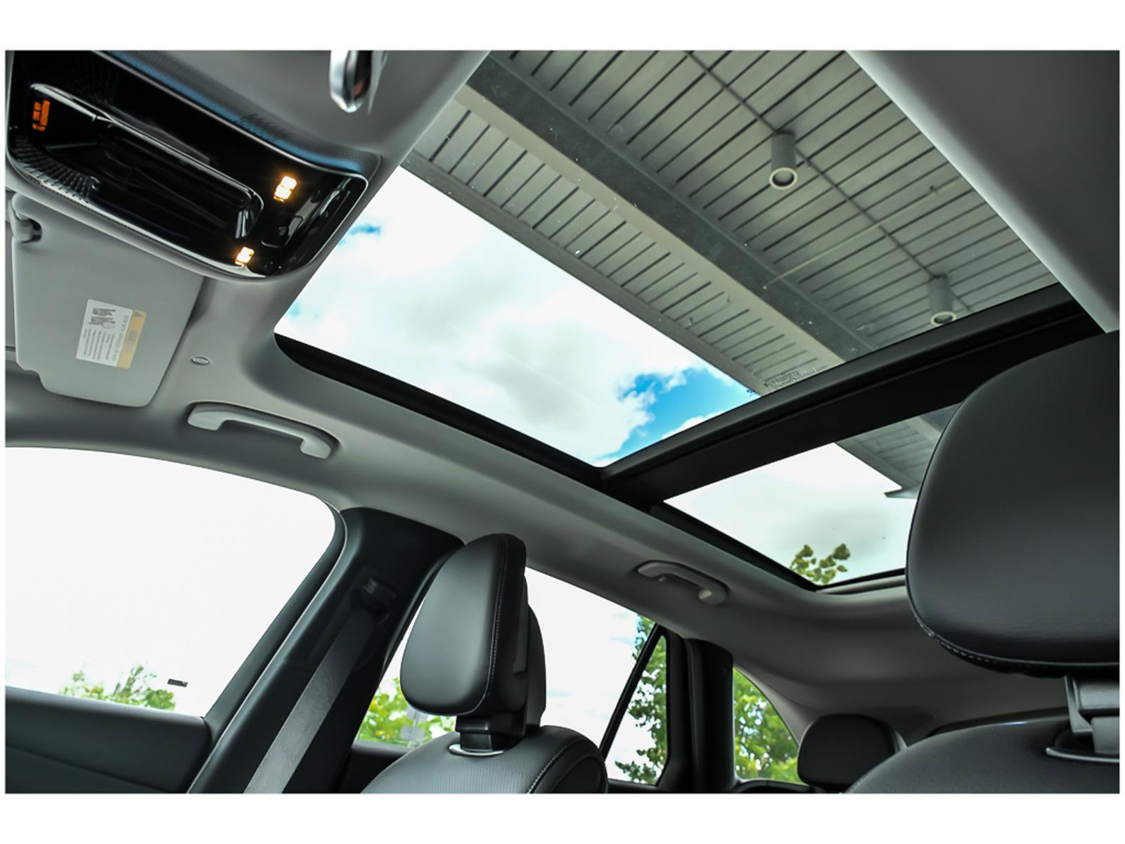 Certified 2026 Mercedes-Benz GLC 350e 4MATIC image 10