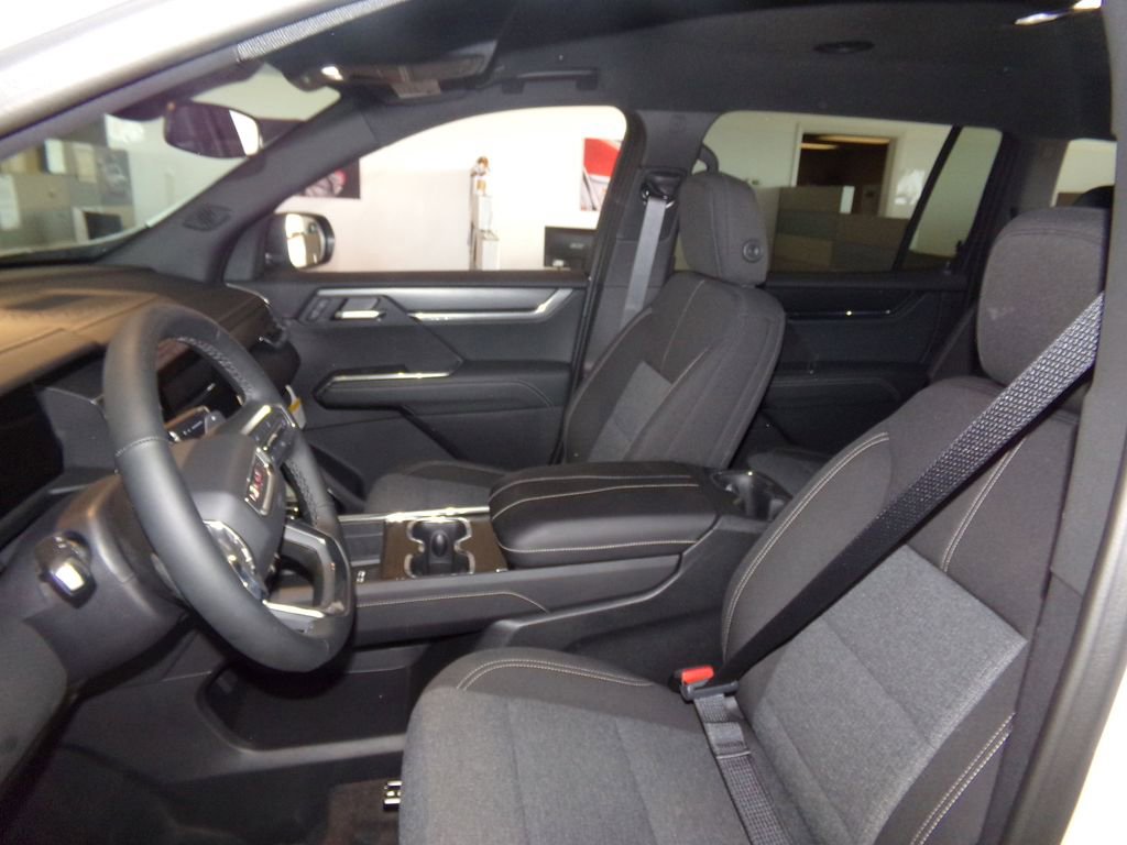 New 2025 GMC Acadia Elevation image 16