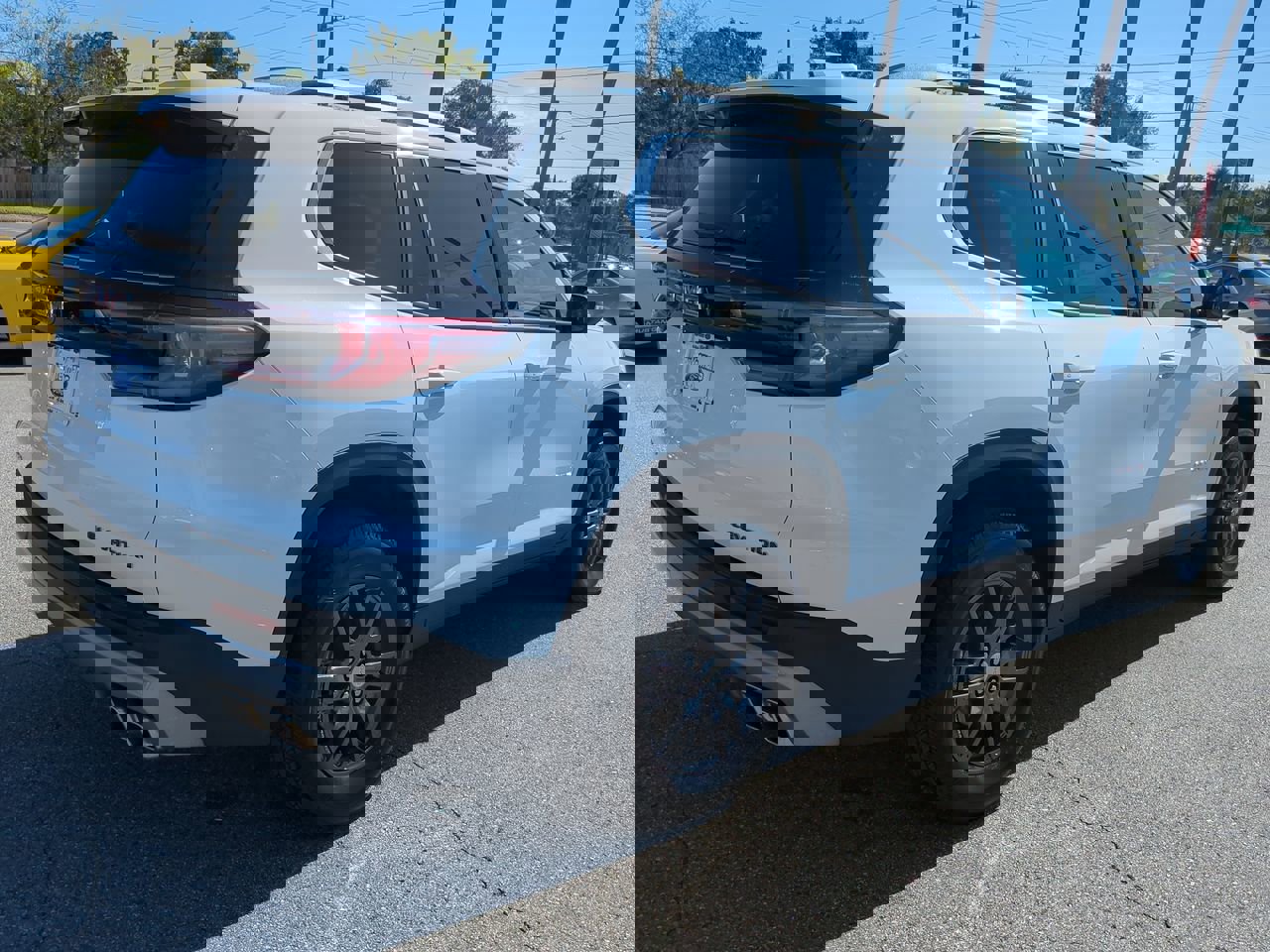 Used 2025 GMC Acadia Elevation image 4