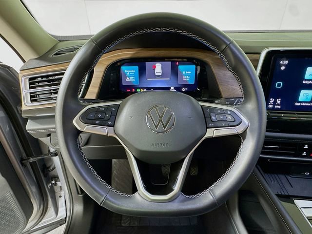 Used 2025 Volkswagen Atlas SE image 9