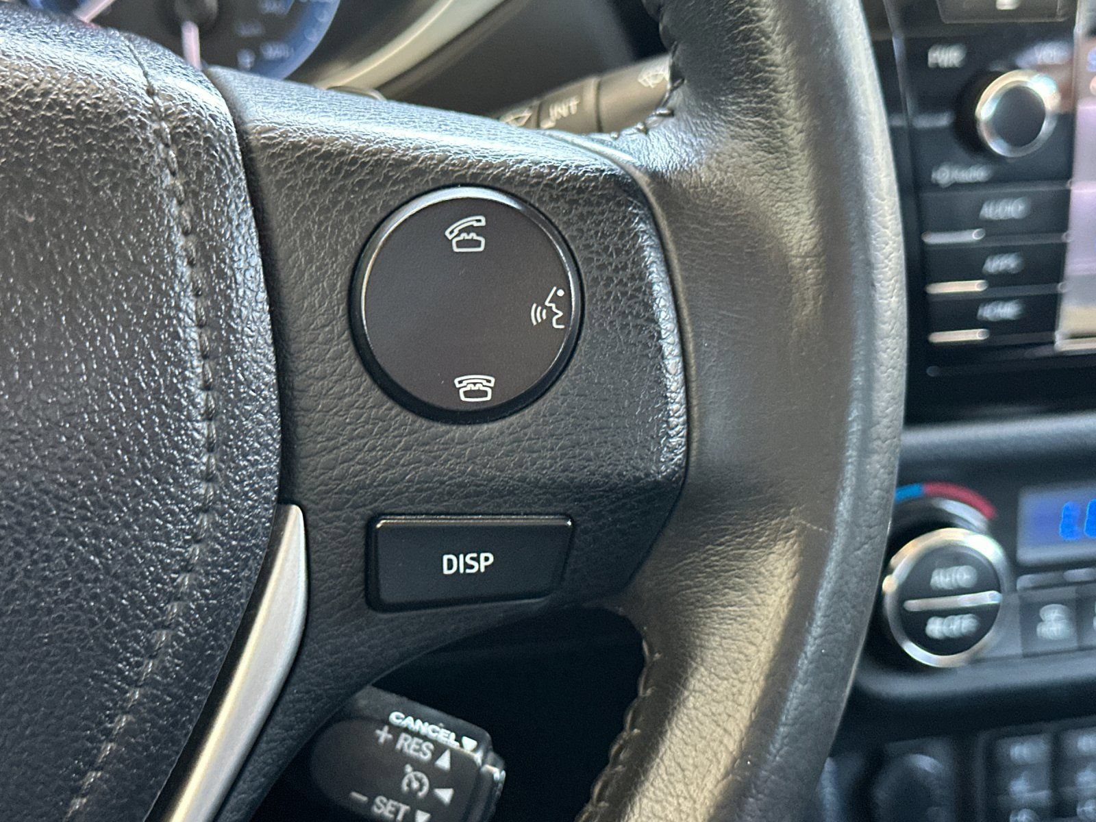 Used 2015 Toyota Corolla S Premium FWD image 26