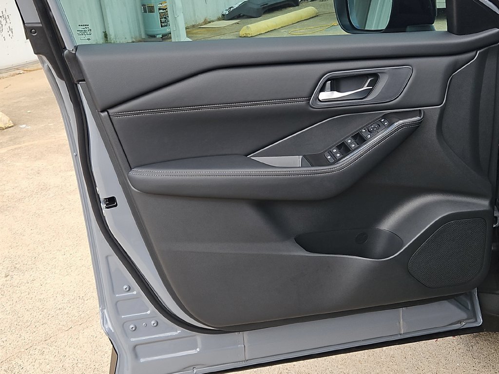 New 2027 Nissan Rogue Dark Armor FWD image 14