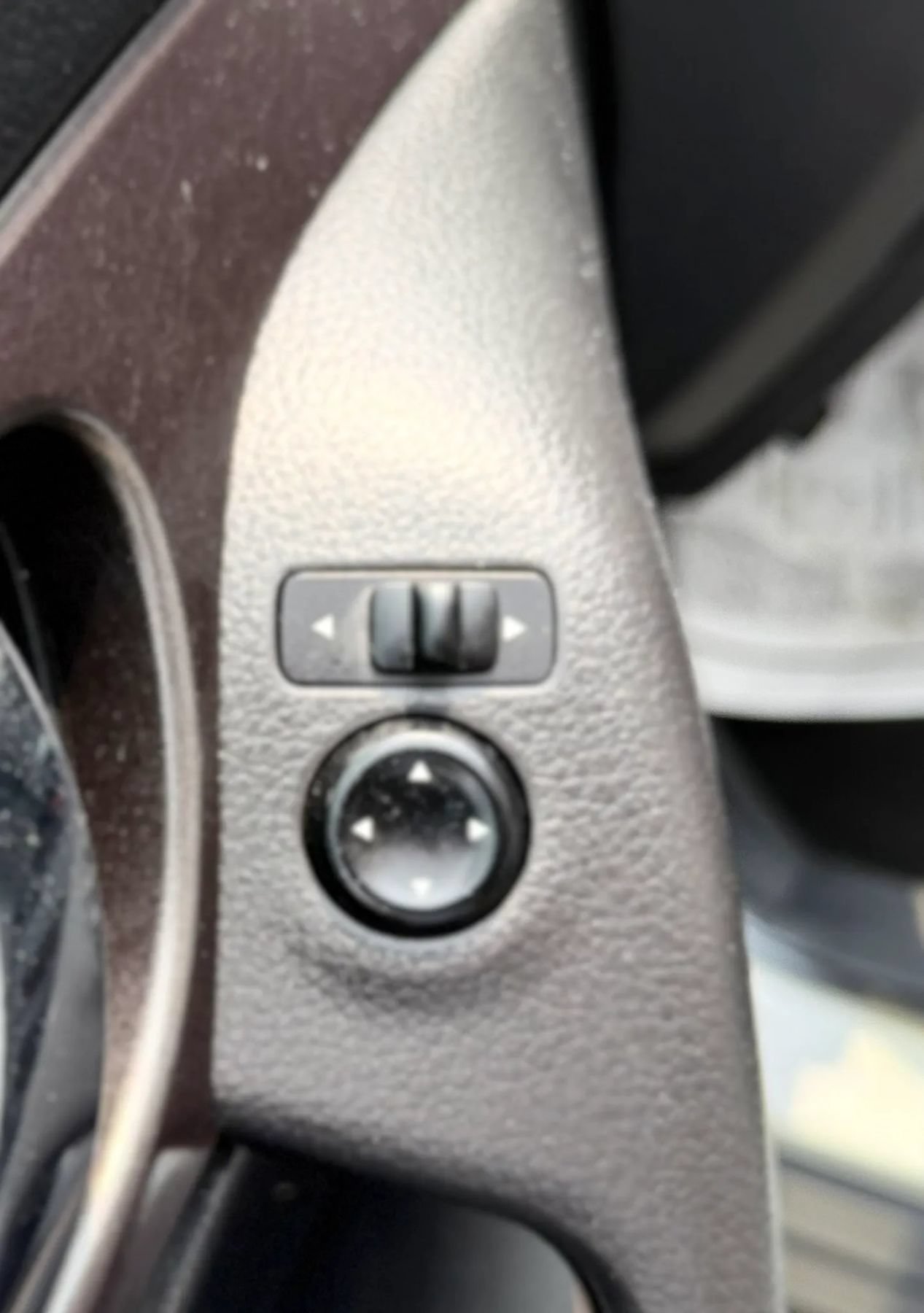 Used 2016 Nissan Rogue S FWD image 21
