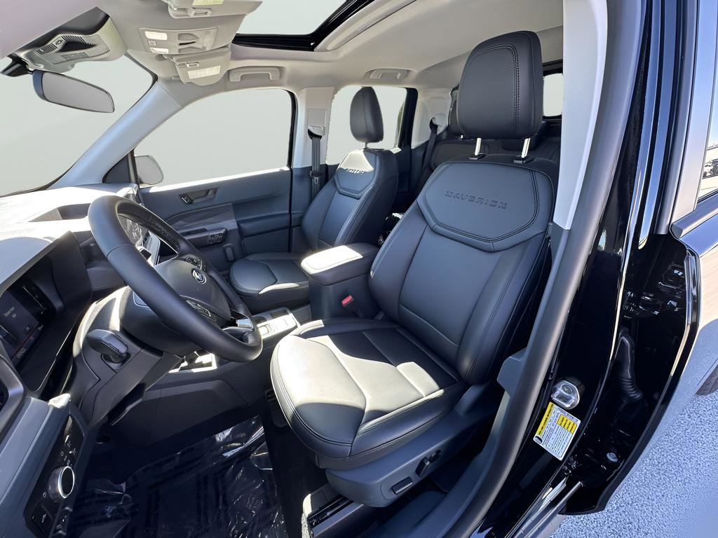 New 2025 Ford Maverick Lariat w/ Black Appearance Package image 13
