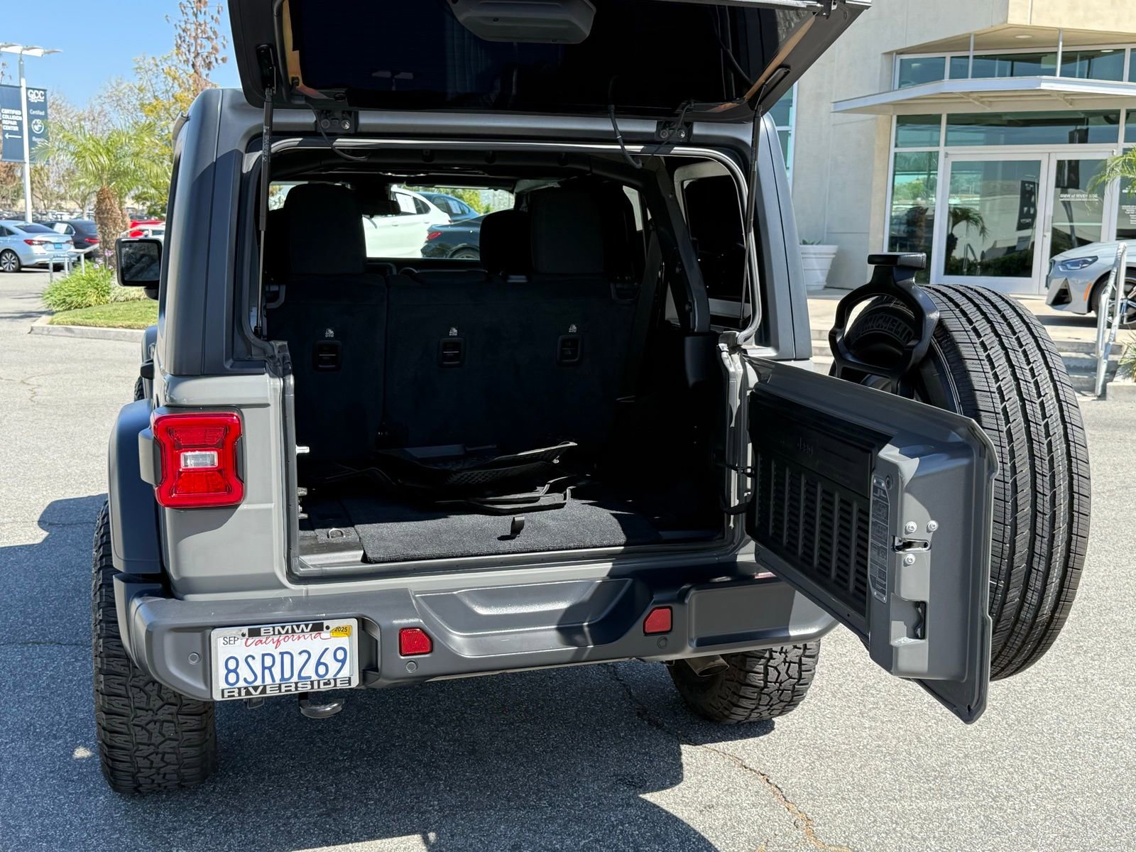 Used 2020 Jeep Wrangler Unlimited Sport S image 16