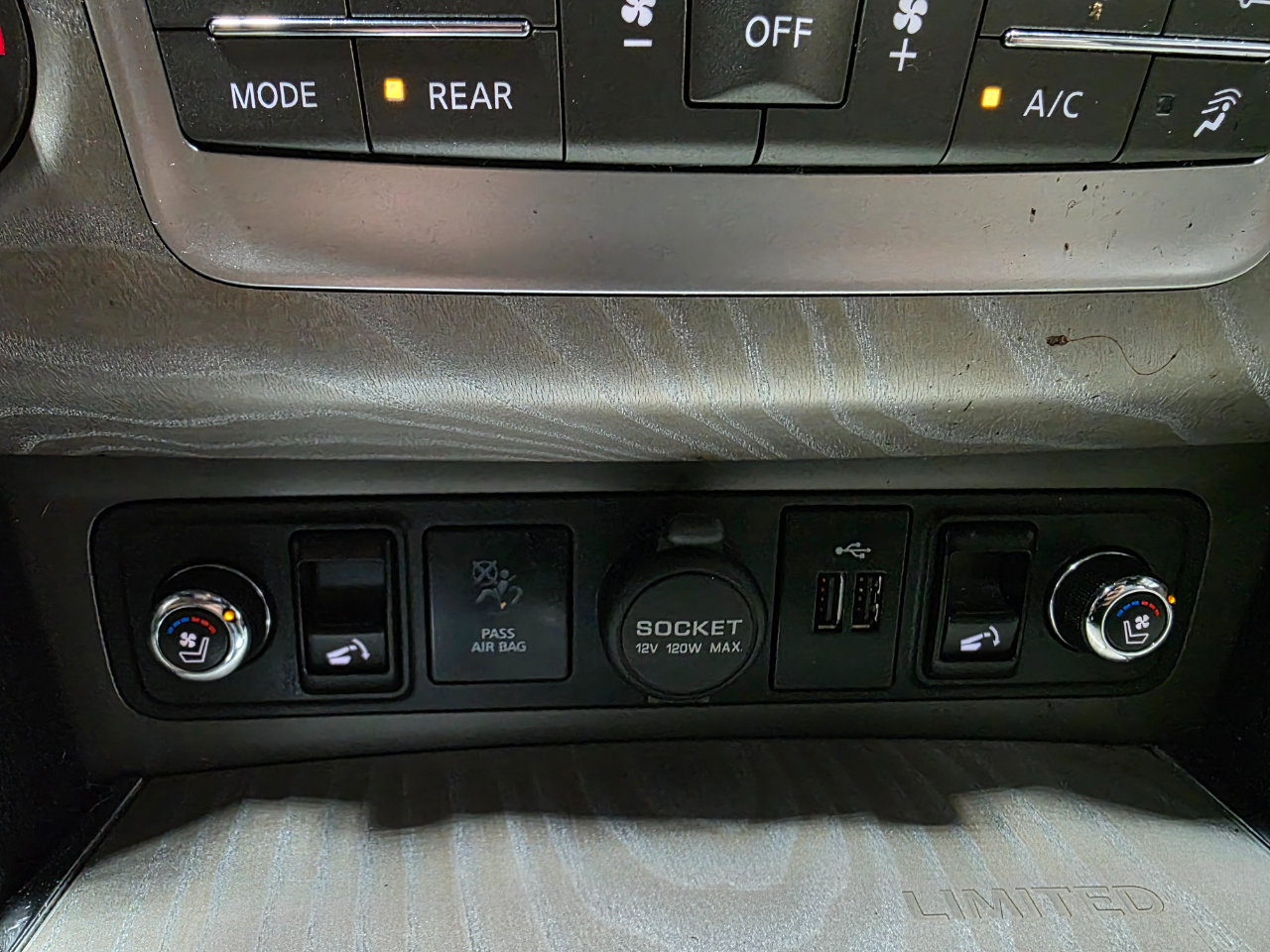 Used 2019 INFINITI QX80 Limited w/ All-Season Package image 39