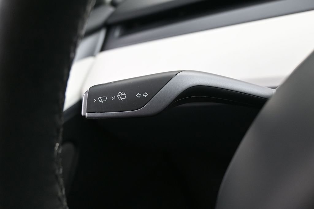 Used 2023 Tesla Model 3 Standard Range RWD image 23