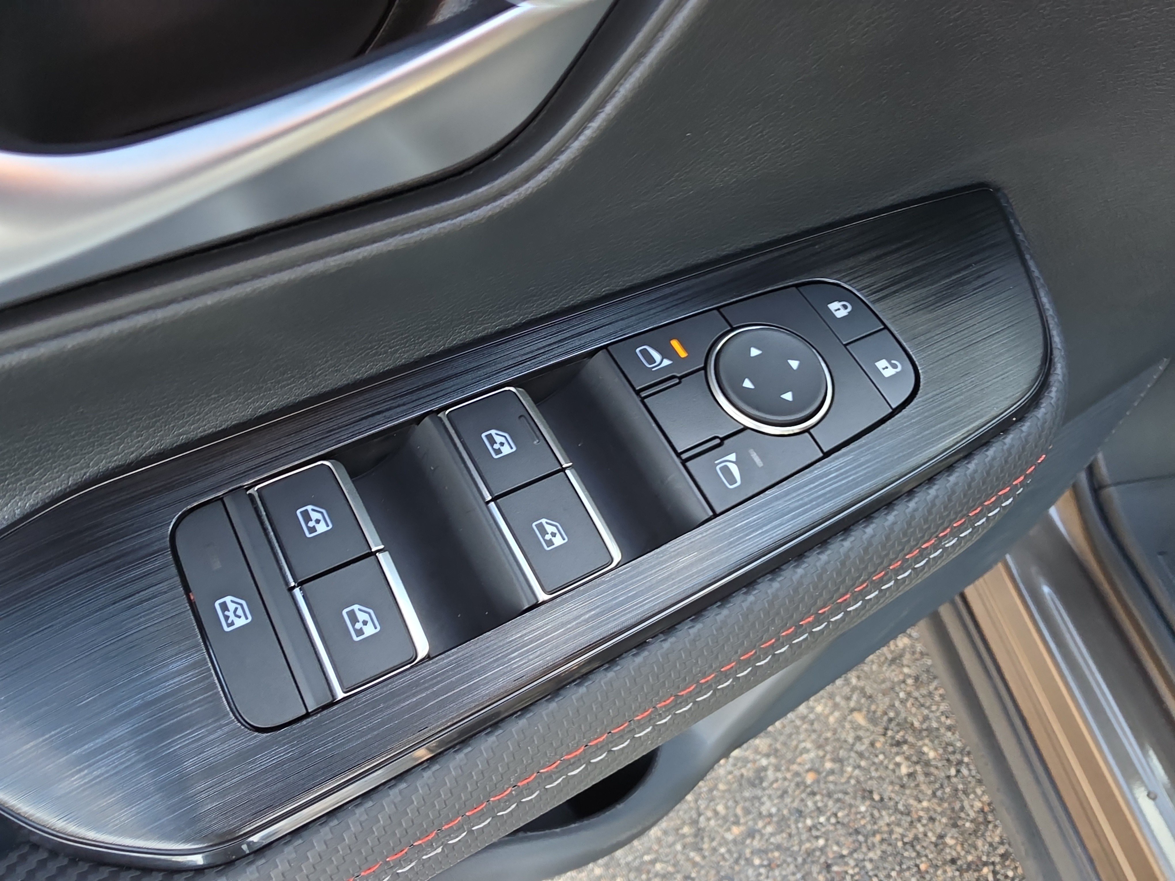 Used 2026 Nissan Kicks SR w/ Cold Weather Package AWD/4WD image 21