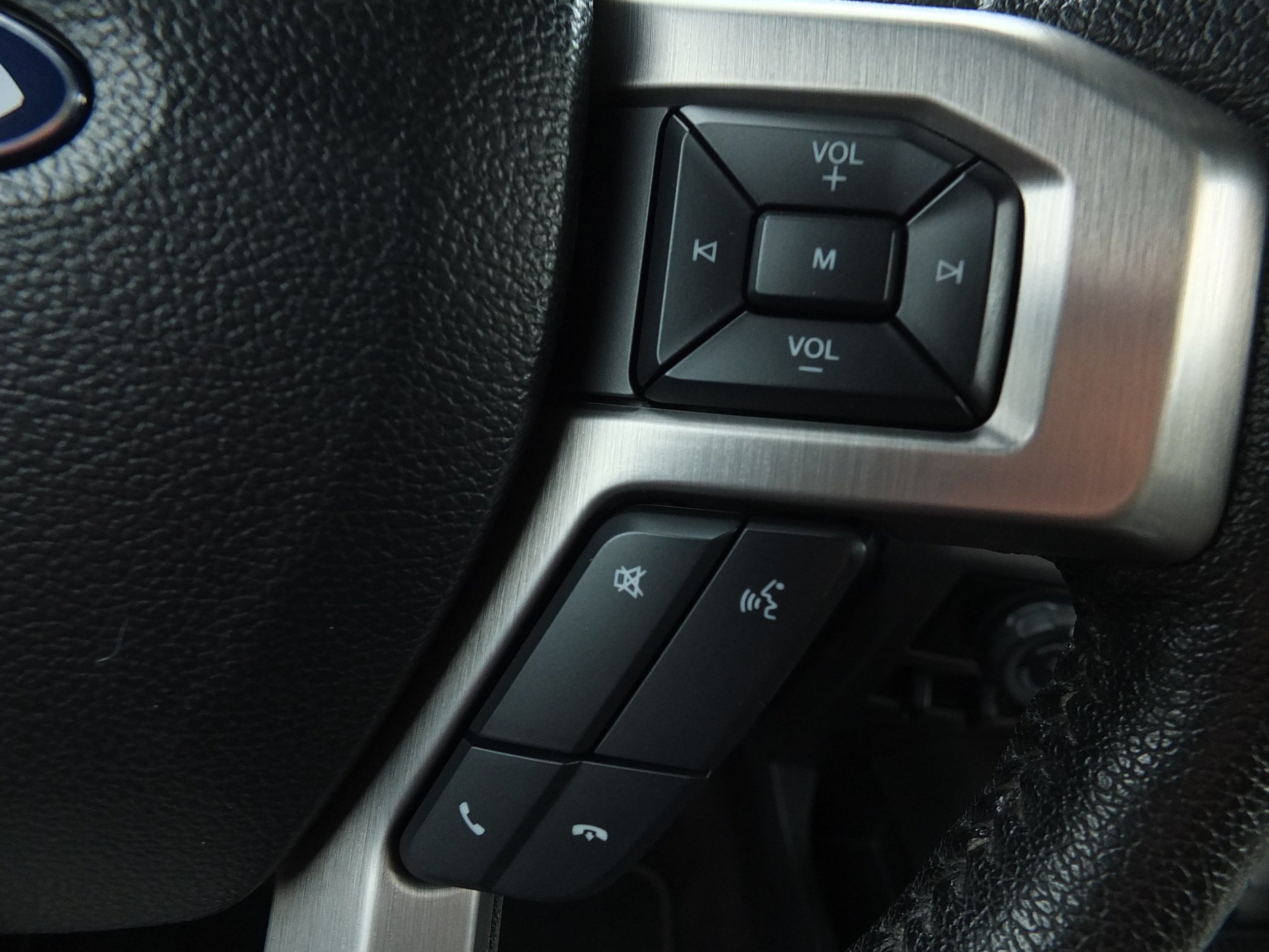 Used 2016 Ford F150 Platinum w/ Equipment Group 701A Luxury RWD image 23