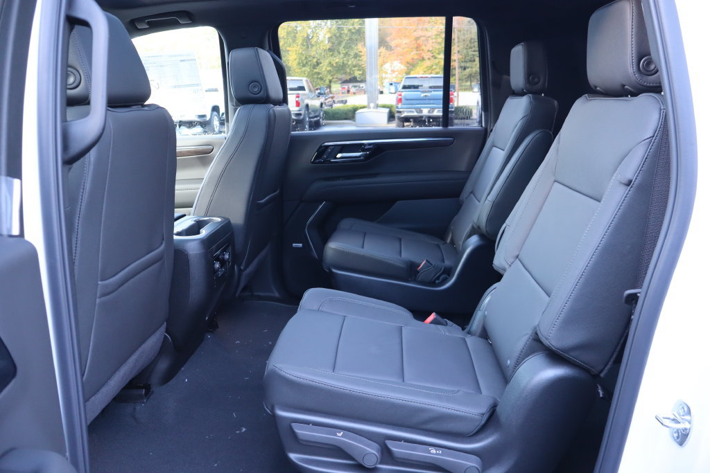 New 2027 Chevrolet Suburban Z71 w/ Z71 Off-Road Package AWD/4WD image 24