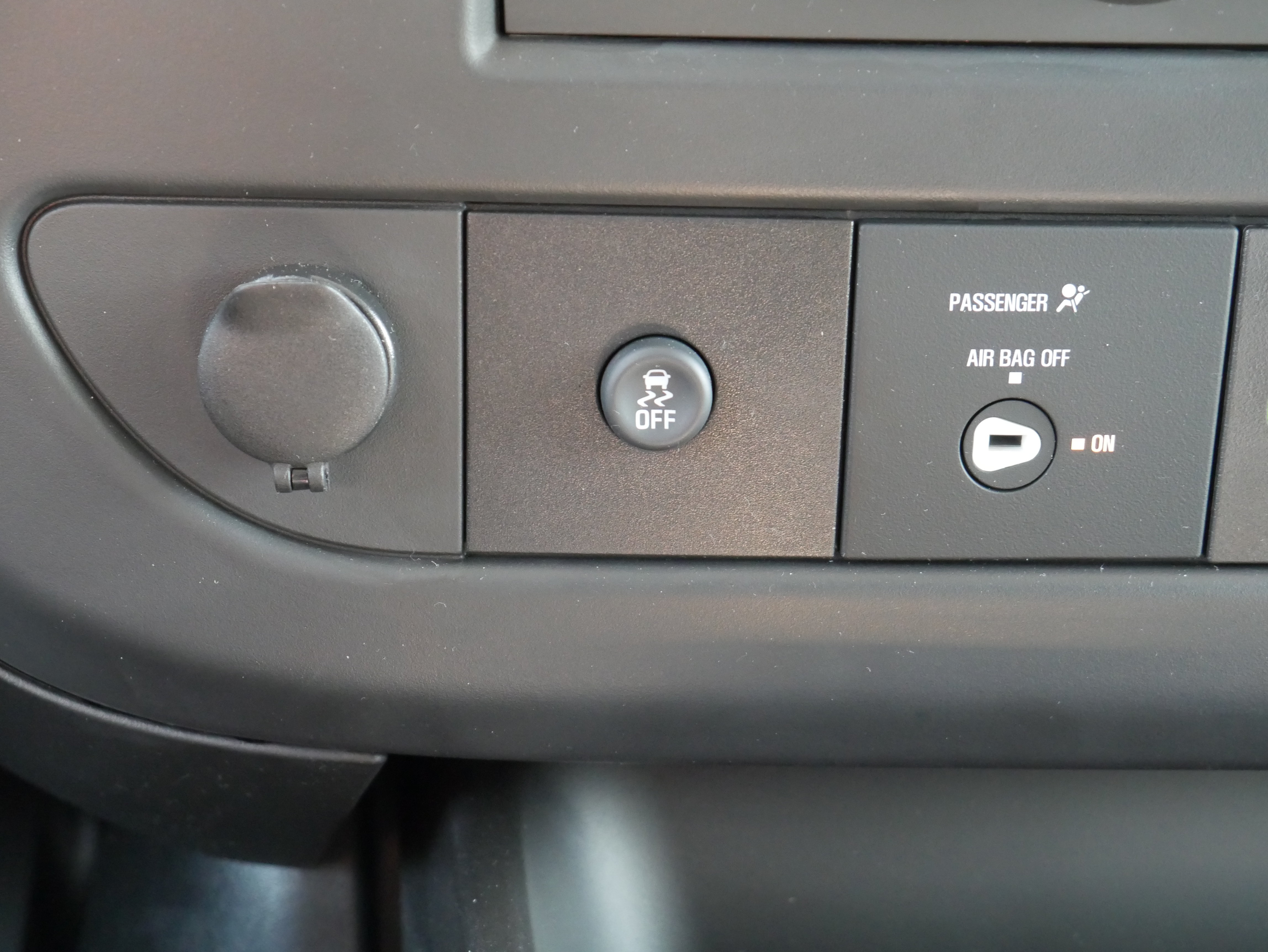 New 2025 Chevrolet Express 3500 w/ Power Convenience Package RWD image 26