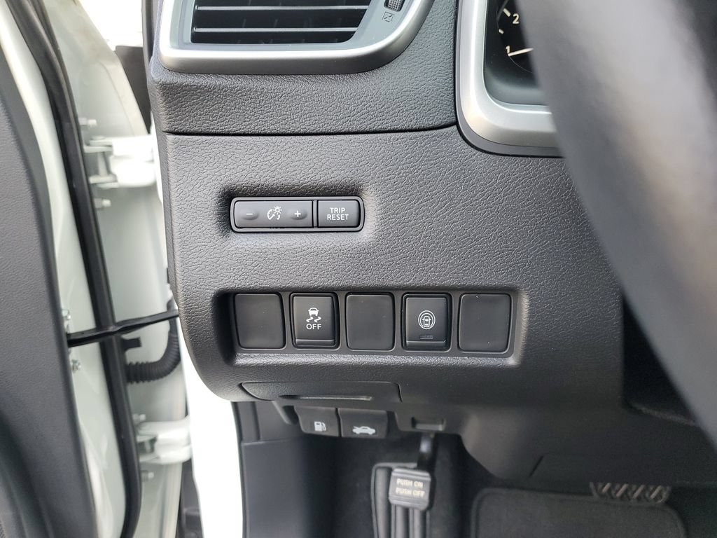 Certified 2024 Nissan Murano SV w/ SV Midnight Edition Package FWD image 25