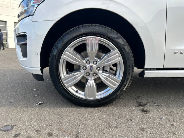 Used 2024 Ford Expedition Platinum image 32