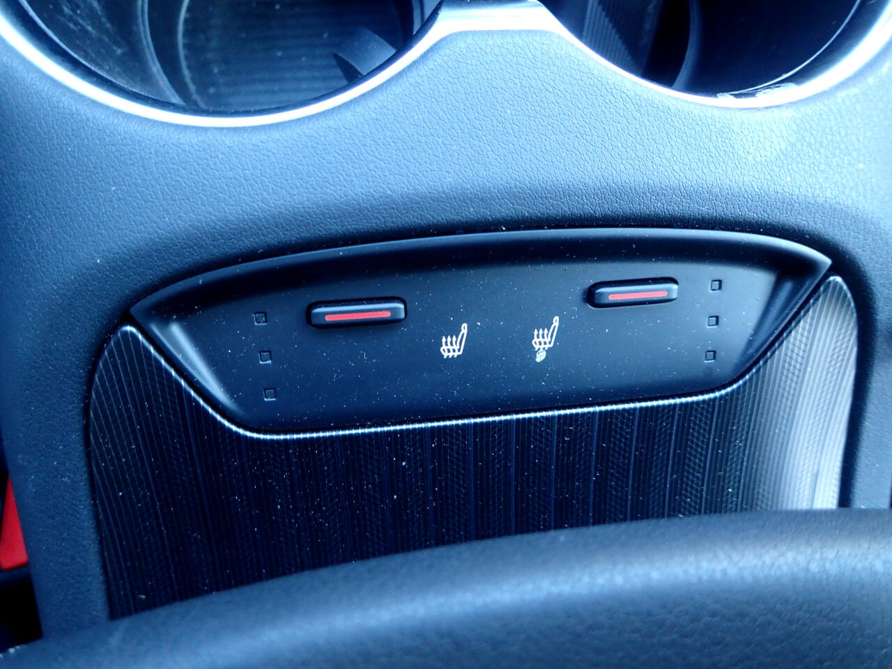 Used 2021 Toyota Venza XLE image 23