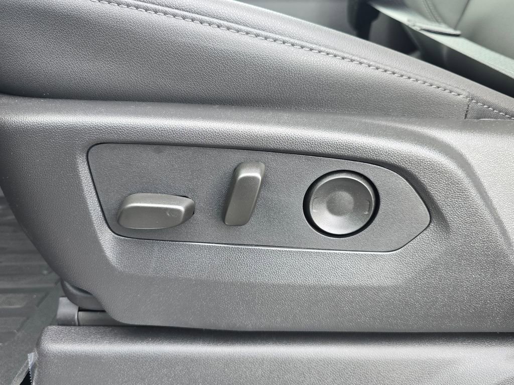 New 2026 GMC Sierra 1500 Elevation w/ Elevation Premium Package AWD/4WD image 17