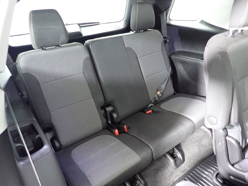 Used 2018 Chevrolet Traverse LT FWD image 35