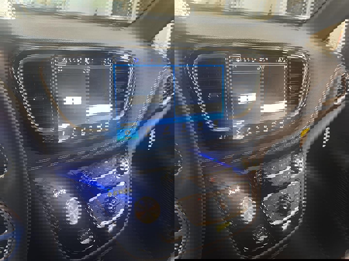 New 2026 Chrysler Pacifica Select image 8