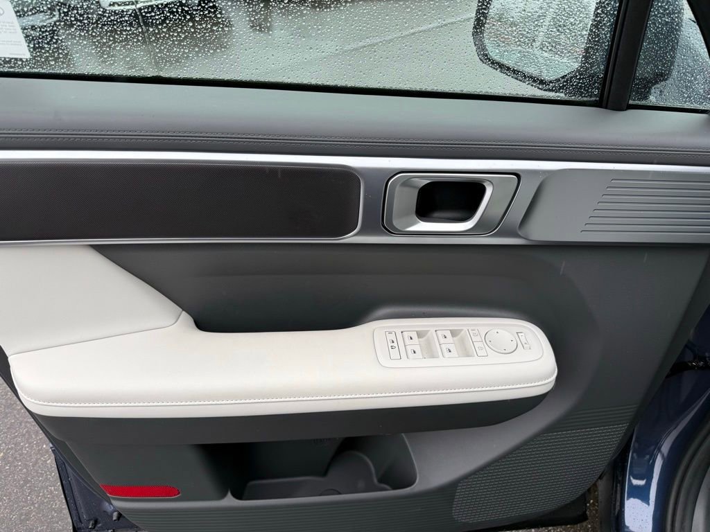 Certified 2025 Hyundai Santa Fe SEL image 32