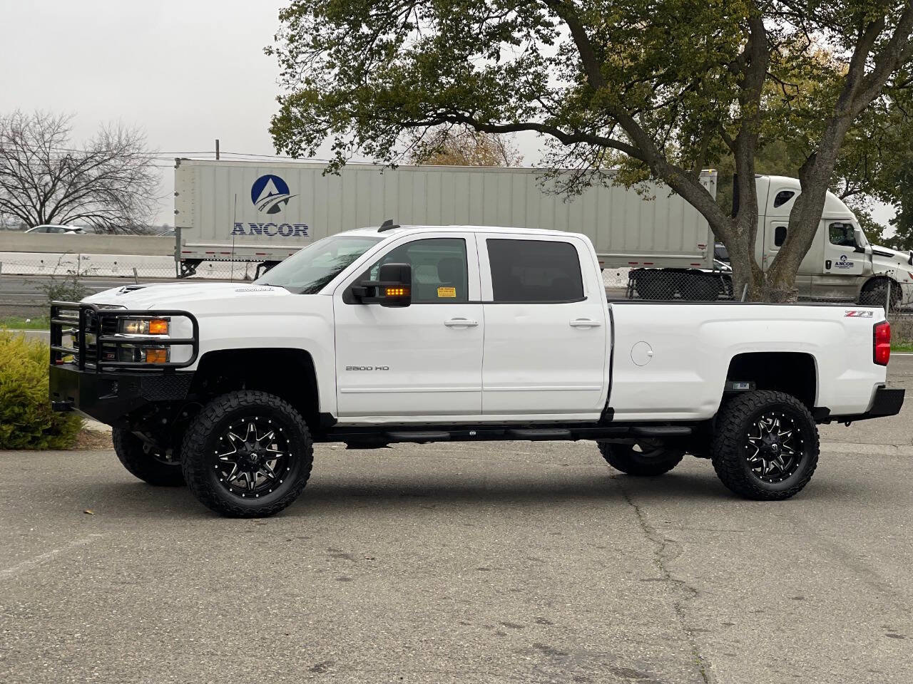 Used 2017 Chevrolet Silverado 2500 LT w/ Z71 Package, Off-Road image 2
