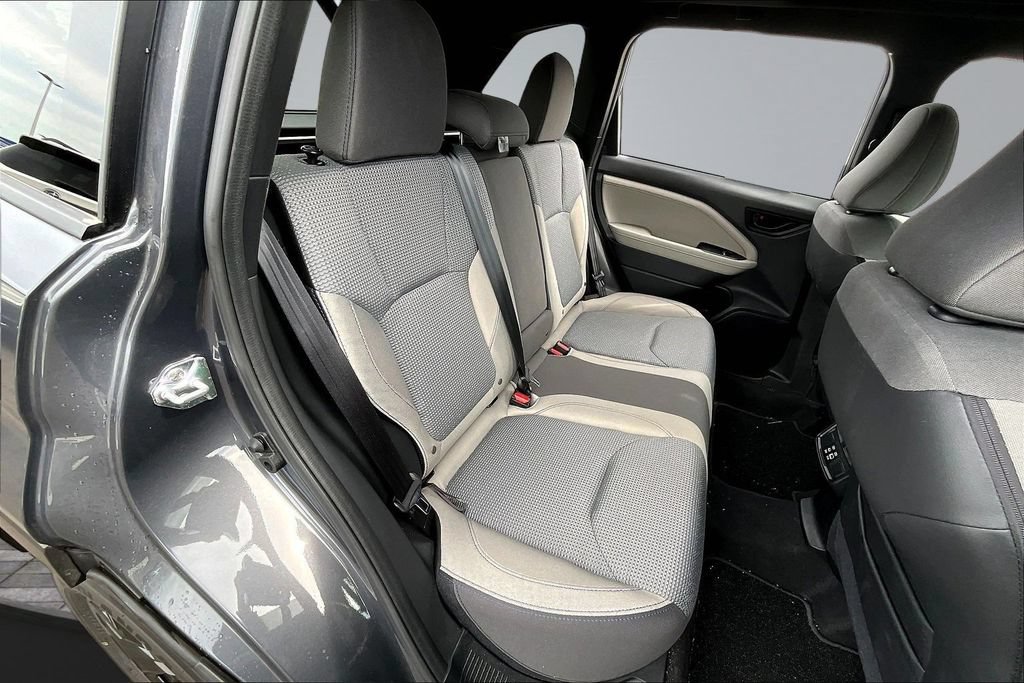 Used 2025 Subaru Forester Premium AWD/4WD image 23