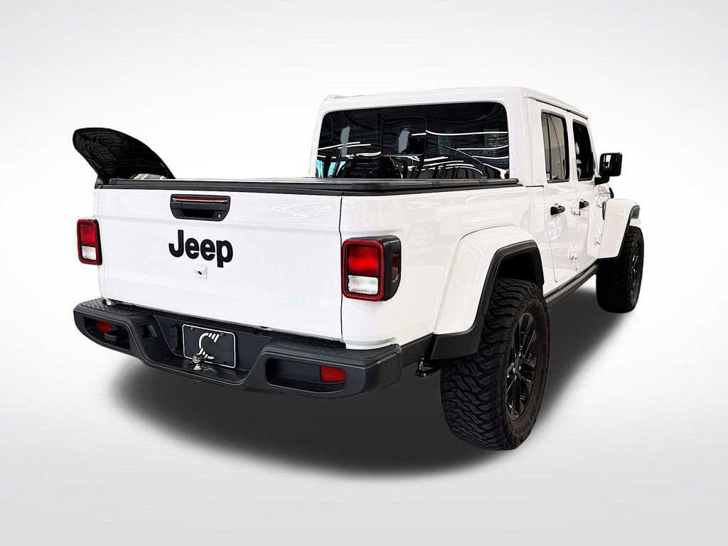 Used 2025 Jeep Gladiator Sport image 5
