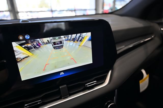 New 2026 Chevrolet Equinox LT FWD image 16