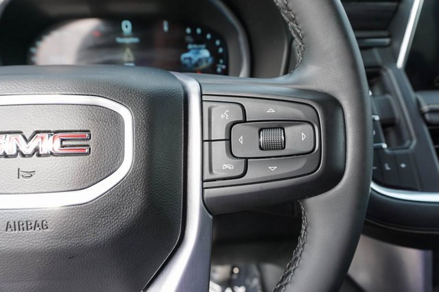 Used 2024 GMC Yukon SLT image 28