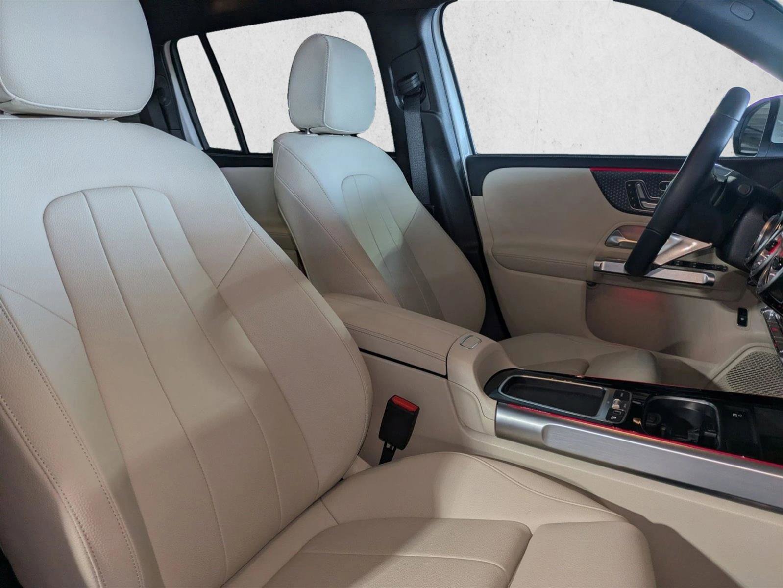 Certified 2025 Mercedes-Benz GLB 250 4MATIC image 18