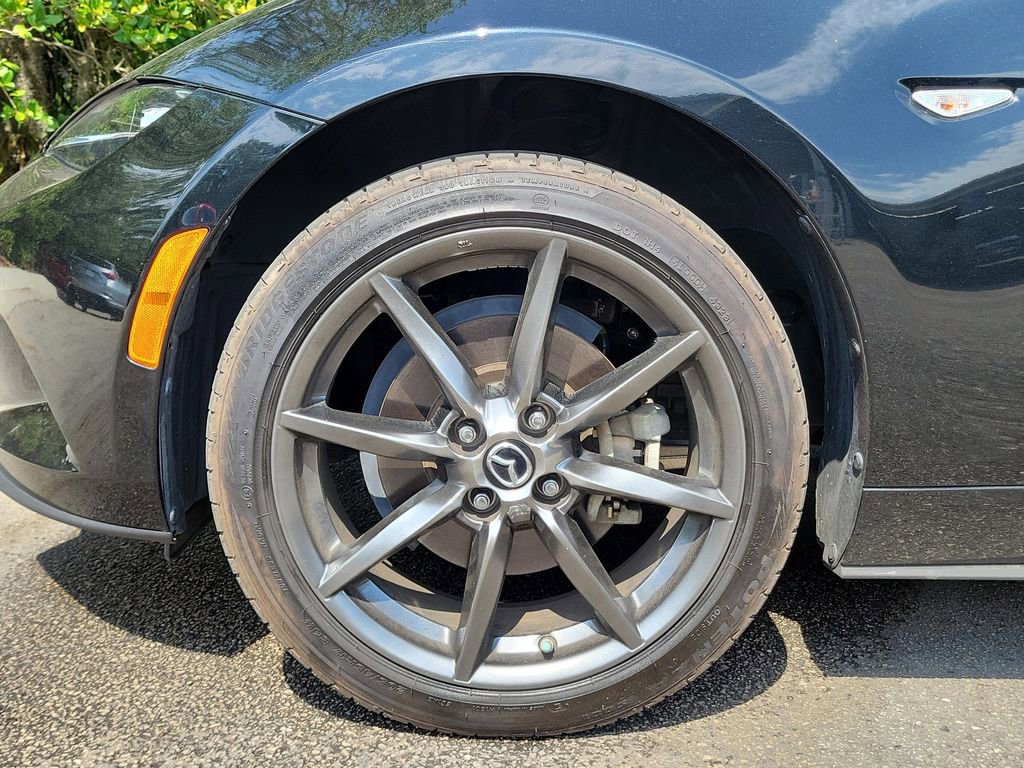 Used 2019 MAZDA MX-5 Miata RF Grand Touring RWD image 9