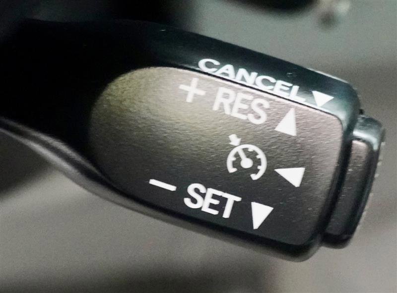 Used 2016 Toyota Camry LE FWD image 29