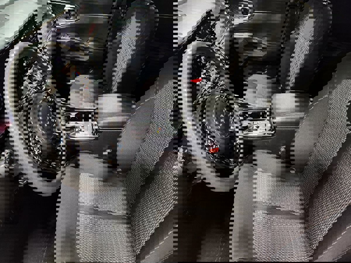 Used 2023 Kia Sorento LX image 32