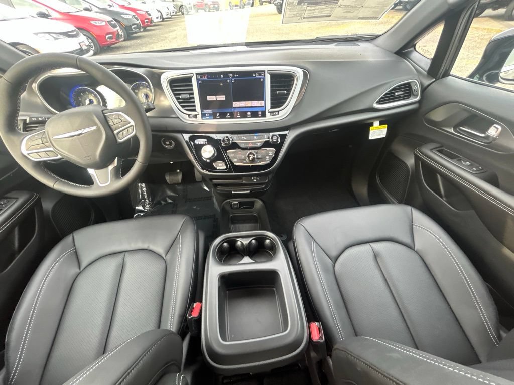 New 2026 Chrysler Voyager LX FWD image 3
