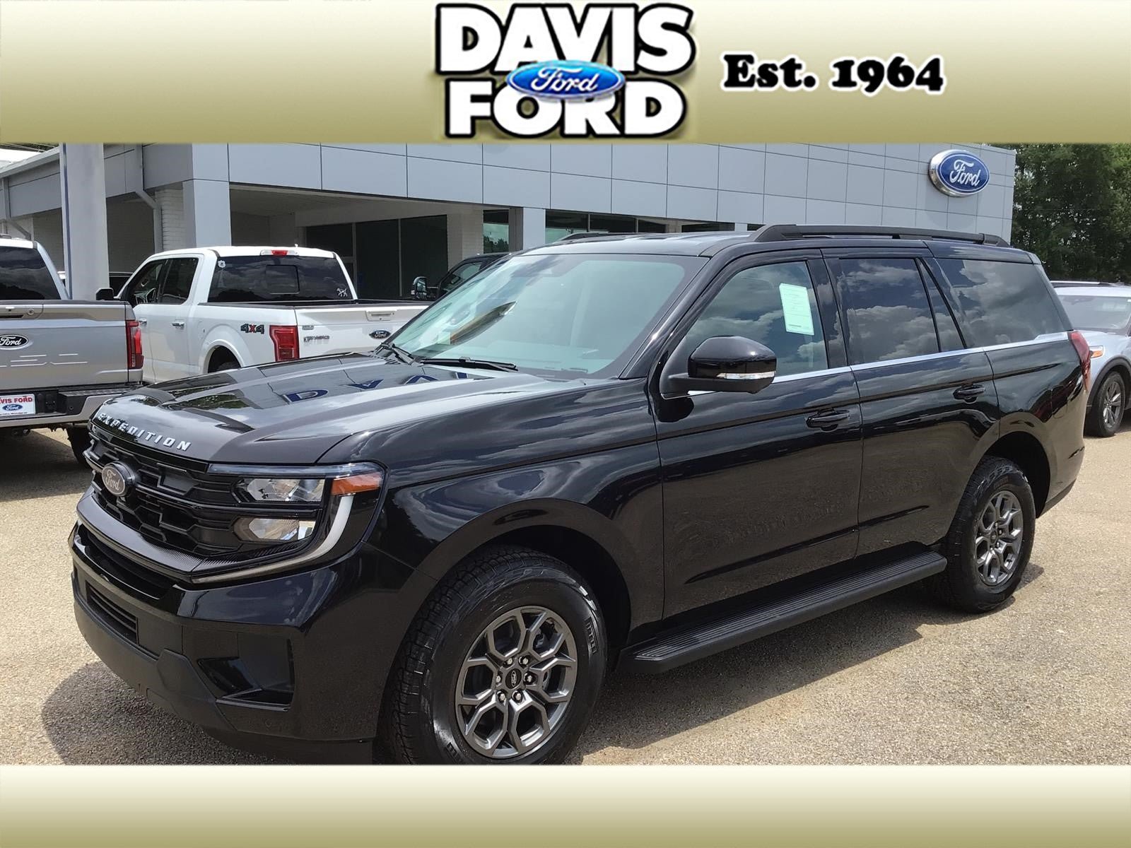 New 2026 Ford Expedition Active RWD image 1