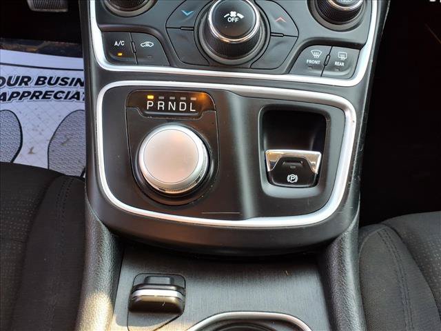 Used 2015 Chrysler 200 Limited w/ Convenience Group FWD image 28