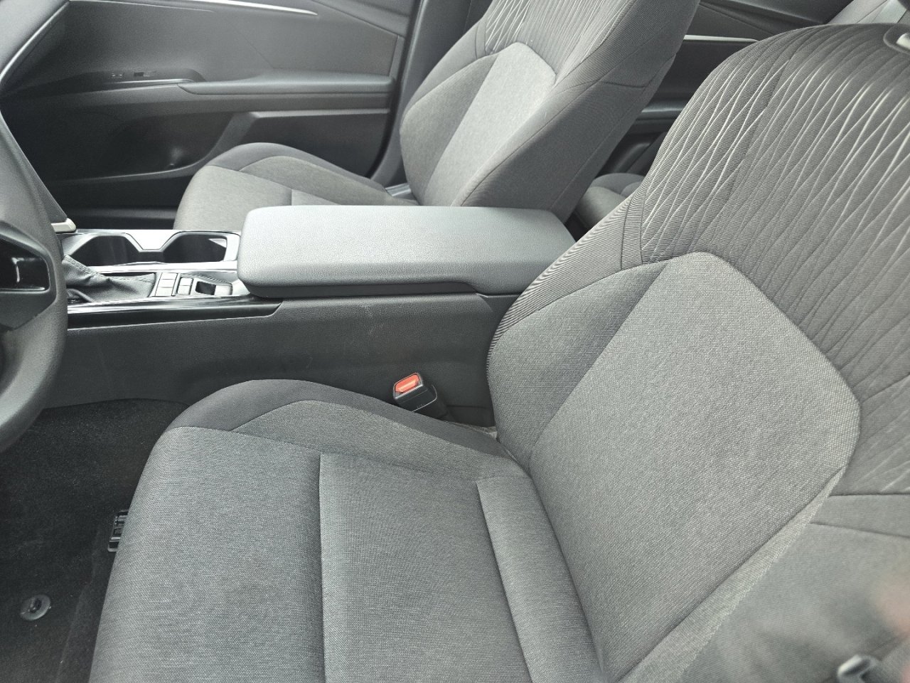 Used 2025 Toyota Camry LE image 22