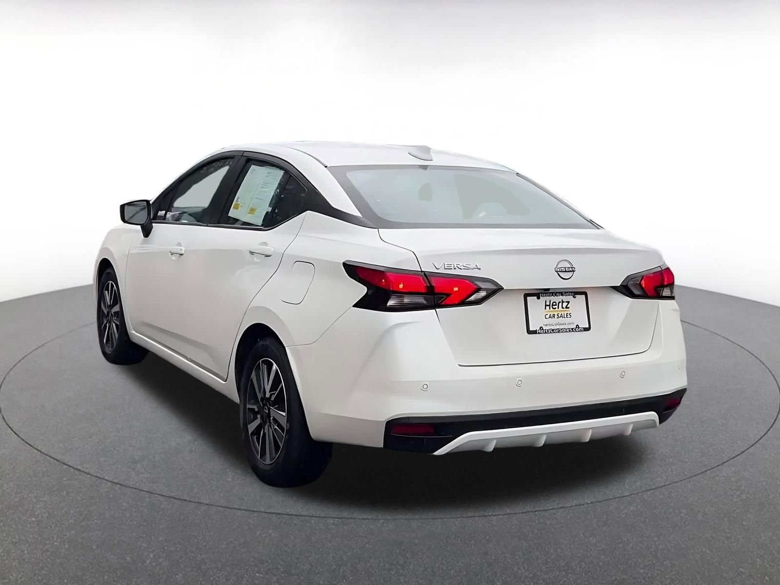 Used 2025 Nissan Versa SV FWD image 11