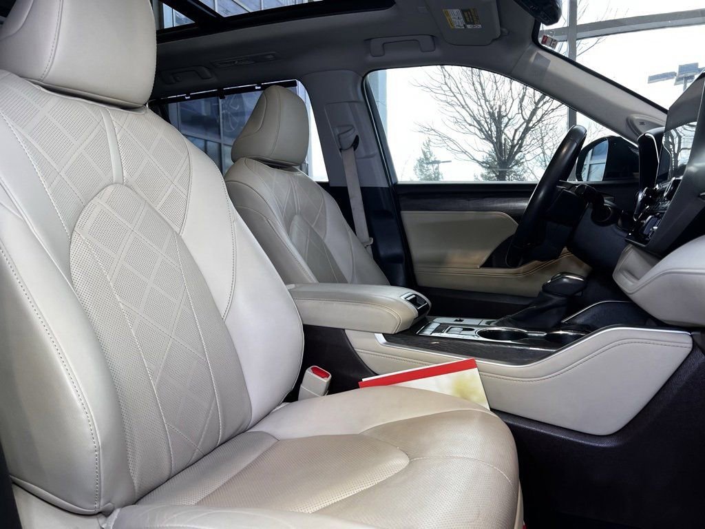Certified 2020 Toyota Highlander Platinum image 55