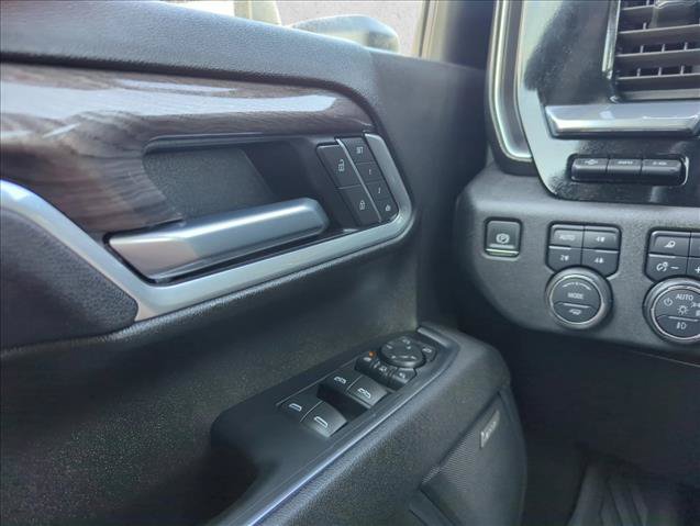 Used 2025 Chevrolet Silverado 3500 LTZ w/ LTZ Premium Package AWD/4WD image 23