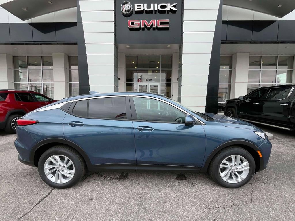 New 2026 Buick Envista Preferred FWD image 2