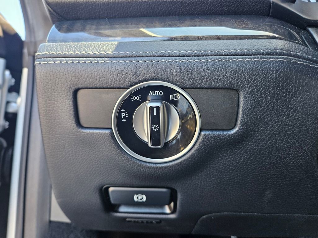 Certified 2016 Mercedes-Benz SL 400 image 19